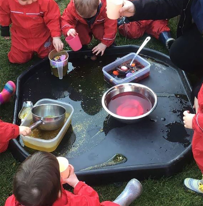 messy play lauriston nursery