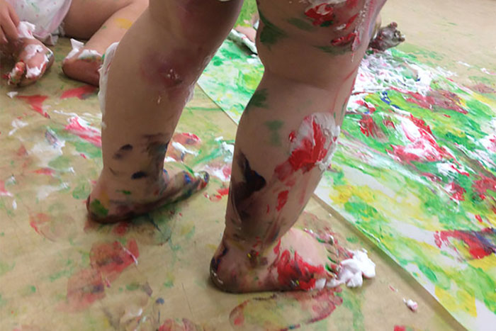 messy play lauriston nursery